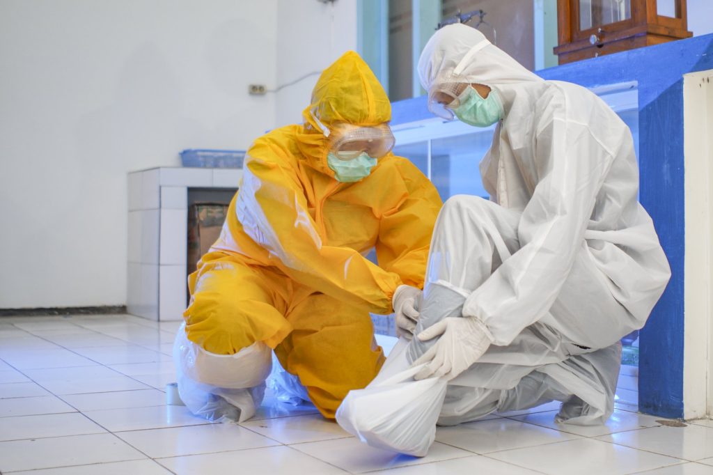 Physician Shares Tutorial on Conserving Protective Equipment Amid Shortages