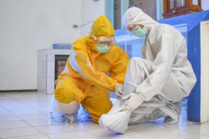 Physician Shares Tutorial on Conserving Protective Equipment Amid Shortages