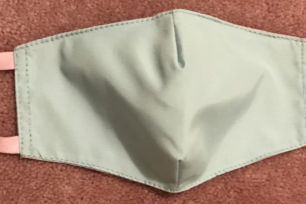 Study Reveals Varied Effectiveness of Cloth Masks in Blocking Droplets