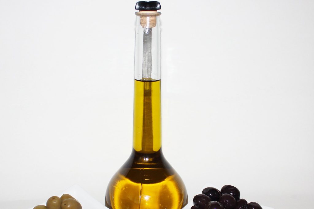 Yale Study: Olive Oil Fat Speeds Pancreatic Cancer in Male Mice