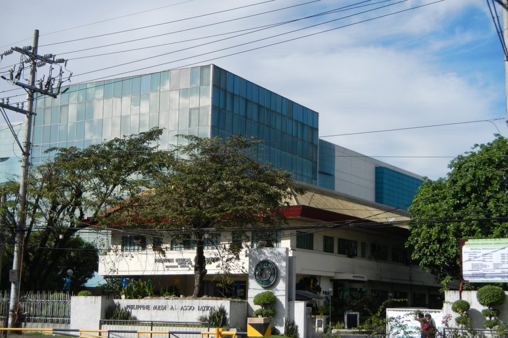 Filipino Doctors Study U.S. Colleagues Strategy Against Hospital Consolidation