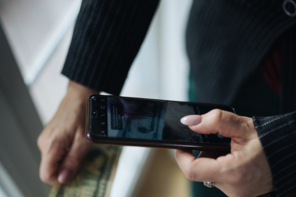 Share Your Top Money\u2011Saving Hacks: How Do You Save?