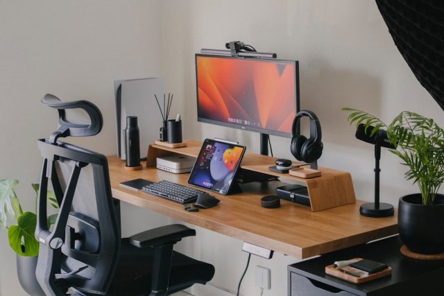 Microsoft Unveils Surface RTX Spark Dev Box for On-Device AI Development Microsoft Unveils Surface RTX Spark Dev Box for On-Device AI Development