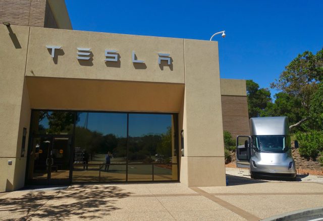Tesla Semi Tesla Semi electric truck parked outside Giga Nevada factory, ready for freight transport