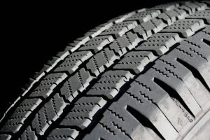 Chemical in Tires Linked to Potential Alzheimer’s Risk