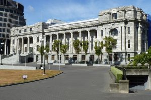 Analysis warns compulsory KiwiSaver risks future government interference with savings