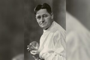 Fleming, Florey, Chain, Waksman: Antibiotic Pioneers