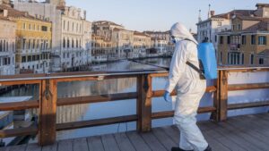 Italy Closes Most Businesses as Coronavirus Surges