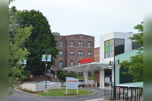 UK ER waits kill 300 weekly in socialised healthcare