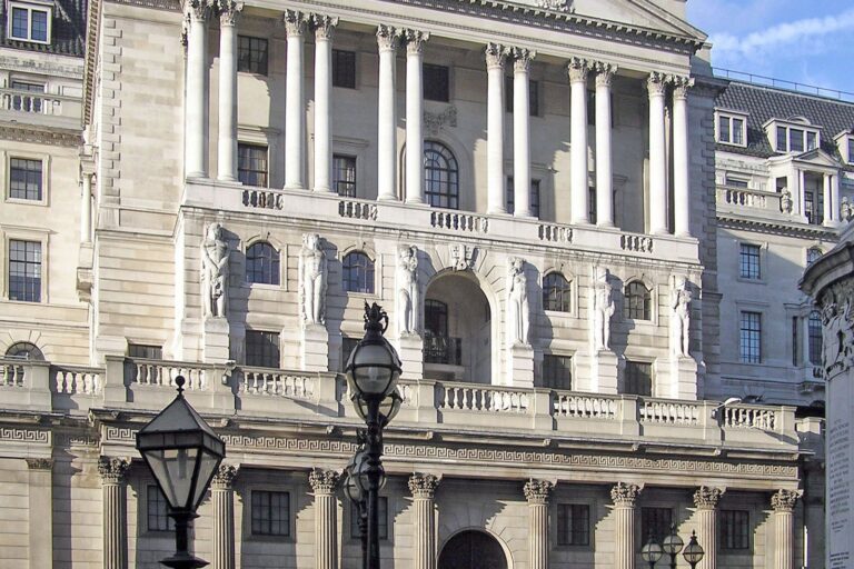 Why Online Banks Offer Savings Rates 10 Times Higher Than Traditional Branches