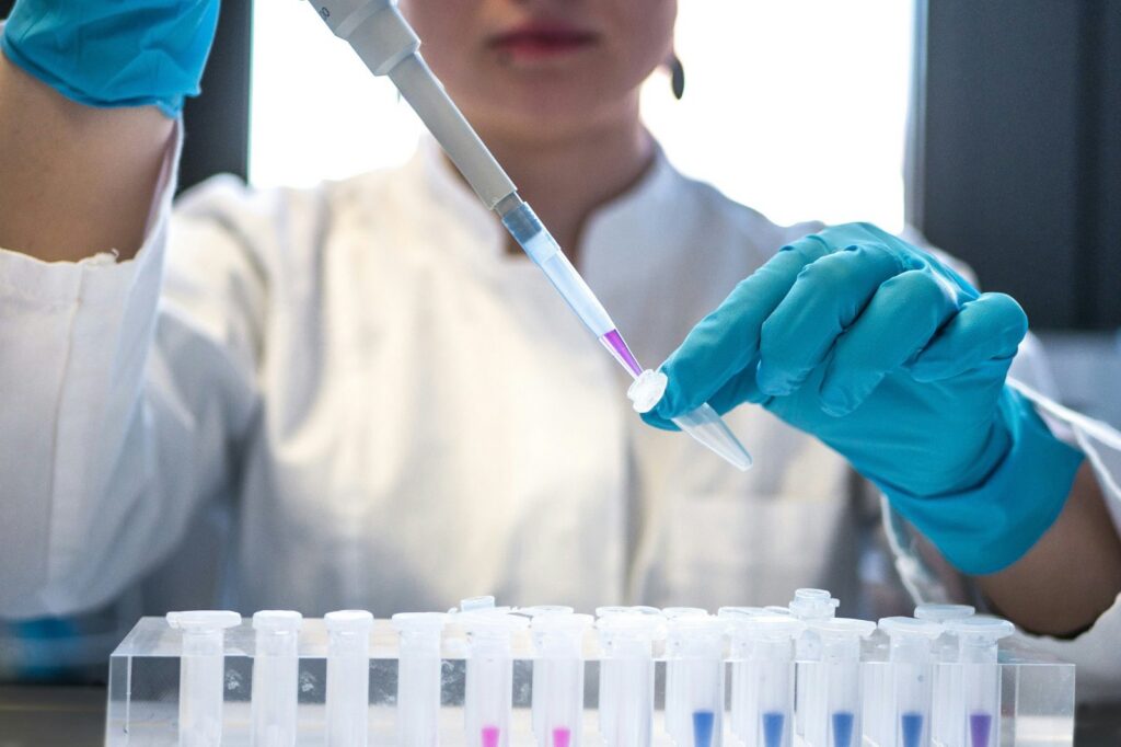INTerpath-001 trial shows intismeran cuts melanoma recurrence risk 42%